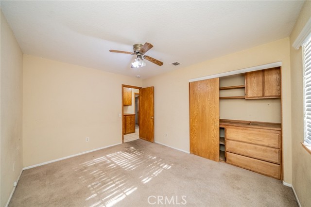 12770 5th Avenue, Victorville CA: https://media.crmls.org/medias/bf4bd5b9-061d-49fa-83c2-f4514b55fb37.jpg