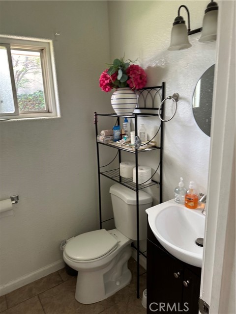 Detail Gallery Image 9 of 22 For 405 S 3rd, La Puente,  CA 91746 - – Beds | – Baths