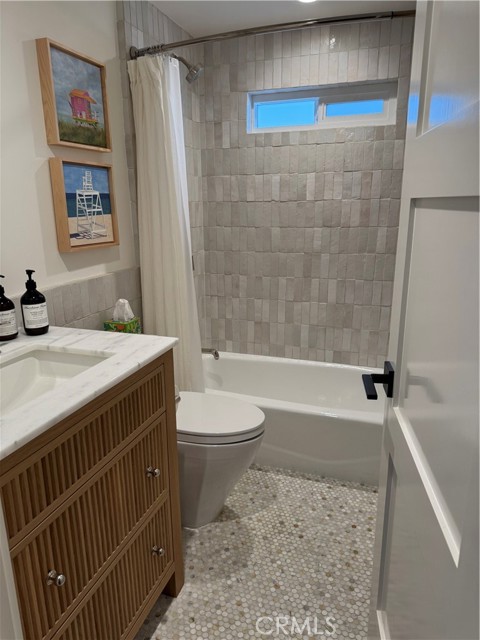 Detail Gallery Image 11 of 21 For 718 Fernleaf, Corona Del Mar,  CA 92625 - 3 Beds | 3 Baths