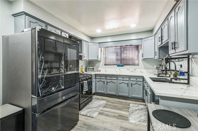 Detail Gallery Image 1 of 16 For 11 Scottsdale Dr #177,  Carson,  CA 90745 - 3 Beds | 2 Baths