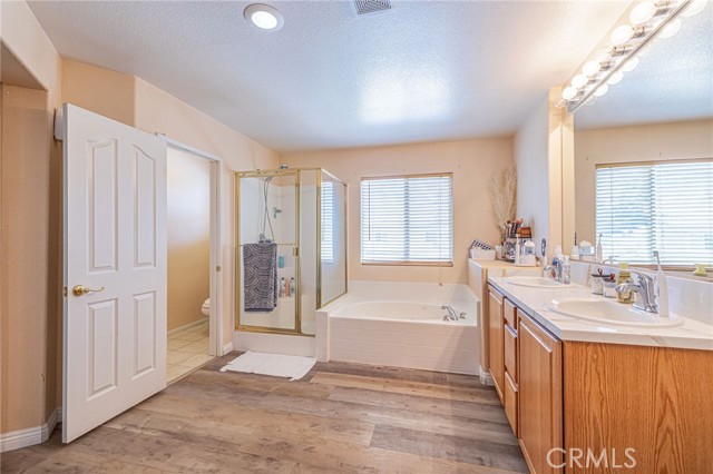 4302 Olivera Place, Lancaster CA: https://media.crmls.org/medias/bf4d4cd3-ceda-4369-93f4-ec268acaf030.jpg