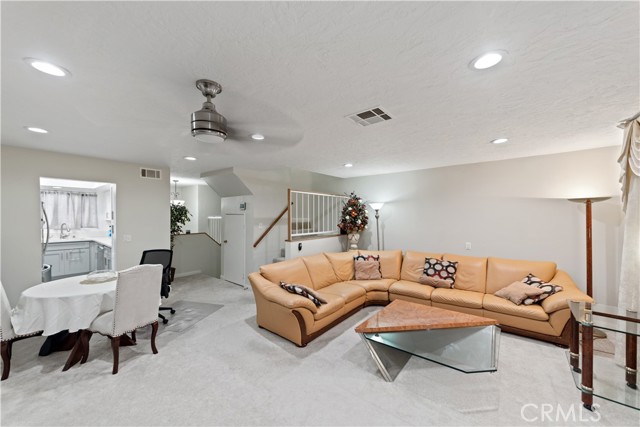 Detail Gallery Image 11 of 27 For 532 Venice Way #8,  Inglewood,  CA 90302 - 2 Beds | 2 Baths