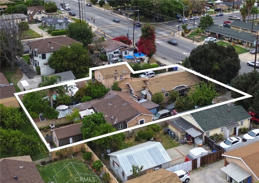 MLS #OC25101026 img 3