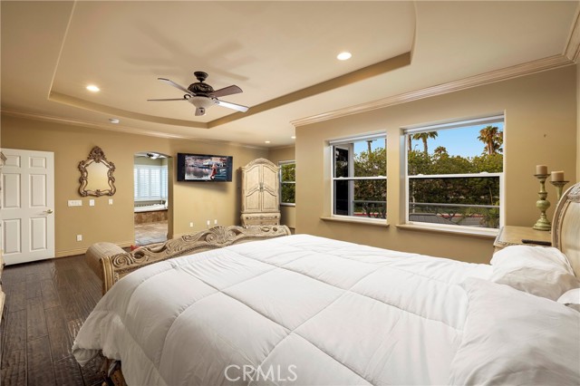 6403 Royal Grove Drive, Huntington Beach CA: https://media.crmls.org/medias/bf4f6d93-d984-4d74-b48e-eb0a0ccaf0d6.jpg