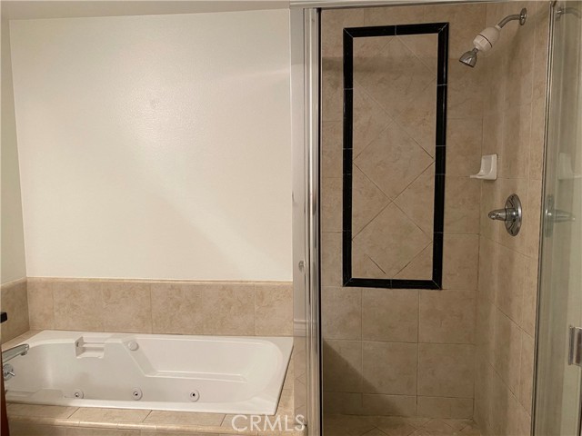 107 N Swall Drive, Los Angeles CA: https://media.crmls.org/medias/bf4fd5ec-2443-493c-9308-8b9c4f7ec87f.jpg
