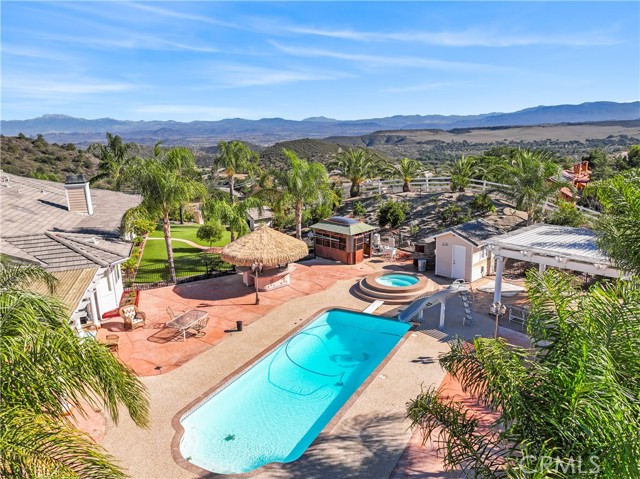 Detail Gallery Image 7 of 38 For 35751 Avenida La Cresta, Murrieta,  CA 92562 - 5 Beds | 6 Baths