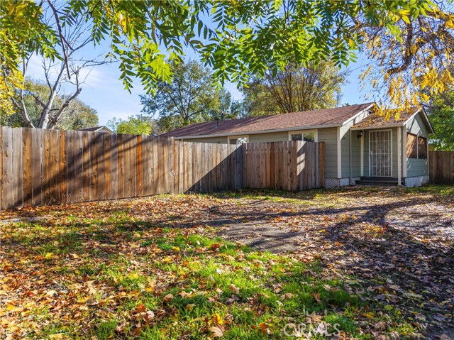 Detail Gallery Image 2 of 42 For 3628 Sycamore, Clearlake,  CA 95422 - 2 Beds | 1/1 Baths