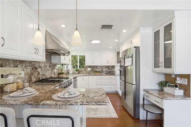 Detail Gallery Image 21 of 63 For 1001 2nd, Hermosa Beach,  CA 90254 - 5 Beds | 3/1 Baths