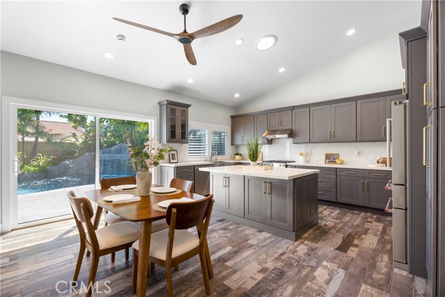 Detail Gallery Image 6 of 42 For 9662 Woodlawn Dr, Huntington Beach,  CA 92646 - 3 Beds | 2 Baths