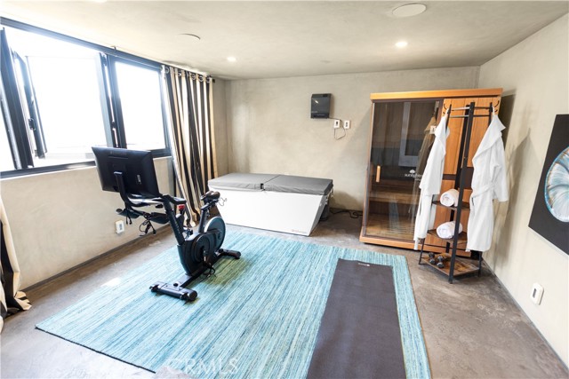 505 Poppy Avenue, Corona del Mar CA: https://media.crmls.org/medias/bf5170ae-f526-4971-af90-70830b0c11ae.jpg