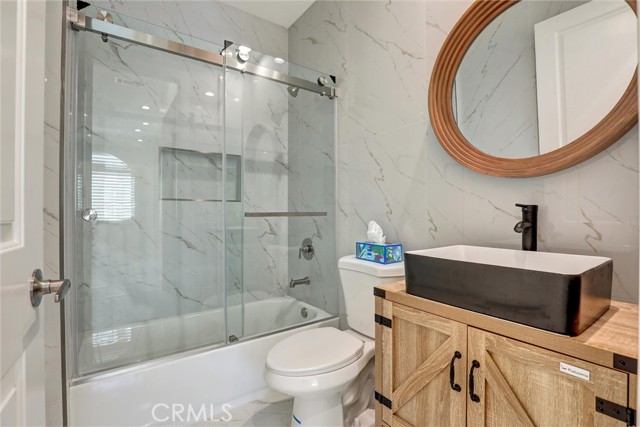 Detail Gallery Image 19 of 59 For 19002 Delaware St, Huntington Beach,  CA 92648 - 6 Beds | 5/1 Baths