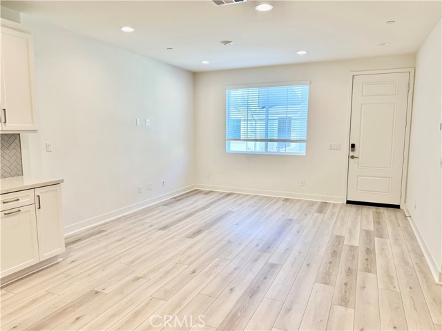 Detail Gallery Image 18 of 24 For 4230 S Hollyhock Paseo #80,  Ontario,  CA 91761 - 3 Beds | 2/1 Baths