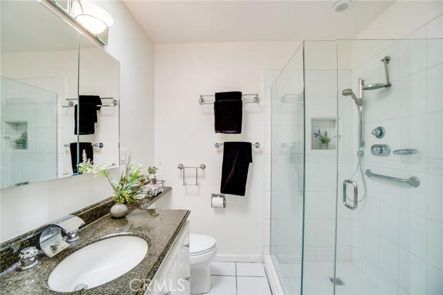 Detail Gallery Image 20 of 36 For 1784 Skyview Dr, Altadena,  CA 91001 - 3 Beds | 2 Baths