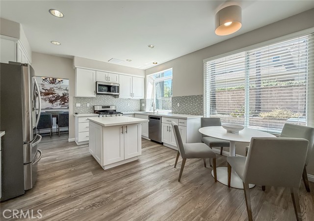 462 Cremona Way, Oak Park CA: https://media.crmls.org/medias/bf526bc2-c35b-4341-87e8-48cc8a8872be.jpg