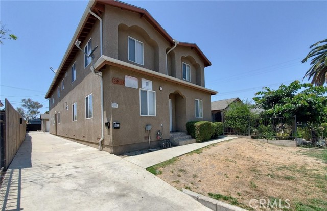 Image 2 for 9011 Orchard Ave, Los Angeles, CA 90044