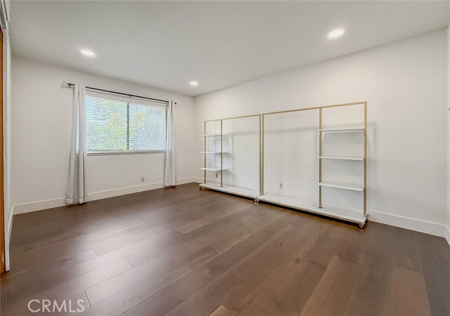 3301 Blue Ridge Court, Thousand Oaks CA: https://media.crmls.org/medias/bf538041-76bf-4492-8897-c4dde73dfb7d.jpg