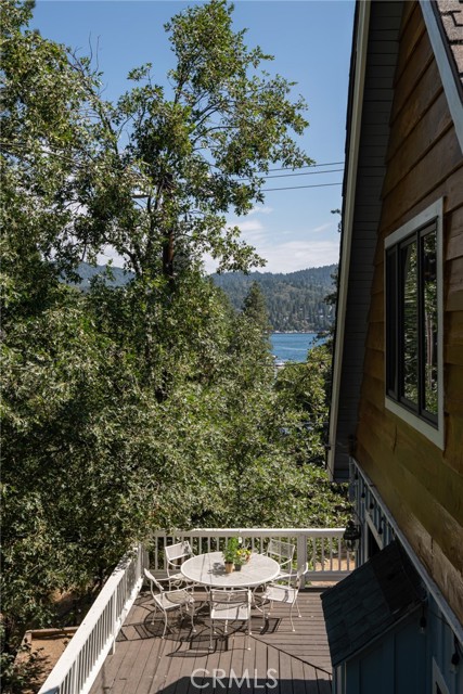 Detail Gallery Image 29 of 44 For 28819 North Shore Rd, Lake Arrowhead,  CA 92352 - 6 Beds | 6 Baths