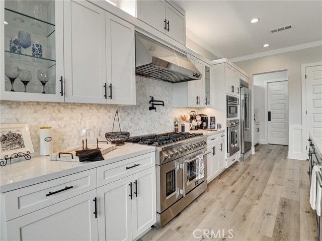 35886 Wildwood Crest Drive, Yucaipa CA: https://media.crmls.org/medias/bf539f80-bc53-43e4-8dbd-365b7a8cad3a.jpg