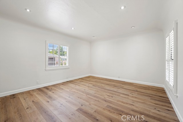 Detail Gallery Image 31 of 69 For 731 N Beachwood Dr, Burbank,  CA 91506 - 3 Beds | 2 Baths
