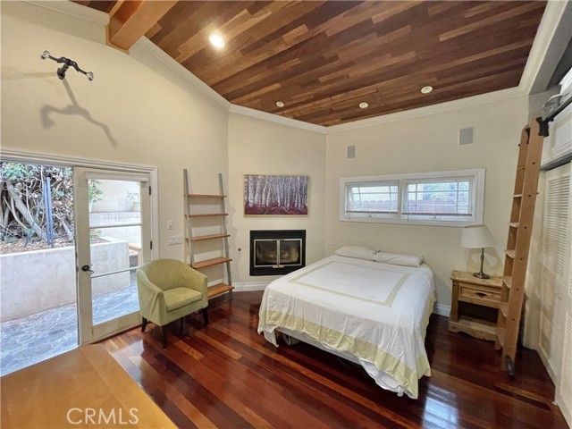 Detail Gallery Image 12 of 16 For 534 Gravely Ct, Hermosa Beach,  CA 90254 - 3 Beds | 2 Baths