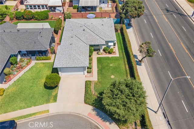 6345 Bigelow Street, Lakewood CA: https://media.crmls.org/medias/bf54322c-d3ae-42b8-abca-d60bd307bd55.jpg