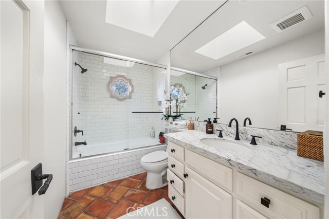 Detail Gallery Image 42 of 66 For 2301 Pacific Dr, Corona Del Mar,  CA 92625 - 4 Beds | 3/1 Baths