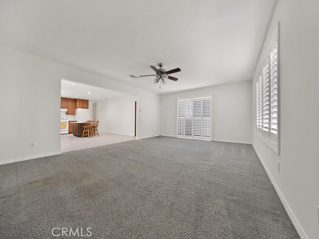 21222 Banff Lane, Huntington Beach CA: https://media.crmls.org/medias/bf559593-c344-47b2-a1ca-5891259a8b27.jpg