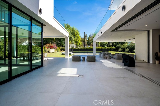 Detail Gallery Image 17 of 43 For 4930 Palomar Dr, Tarzana,  CA 91356 - 6 Beds | 6/1 Baths