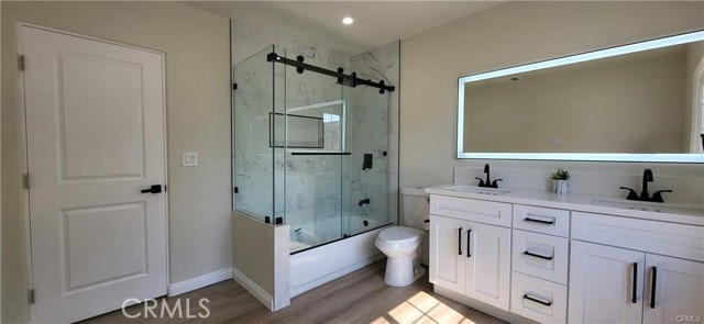 Detail Gallery Image 16 of 27 For 2207 W 78th St, Inglewood,  CA 90305 - 4 Beds | 4 Baths