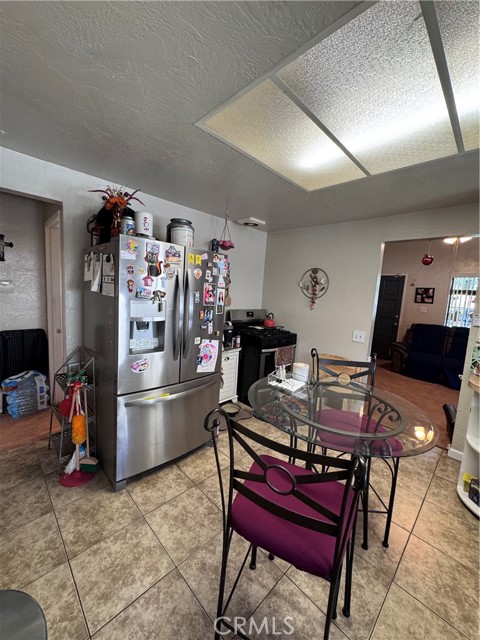 Detail Gallery Image 9 of 28 For 404 N 9th Ave, Upland,  CA 91786 - 5 Beds | 2 Baths