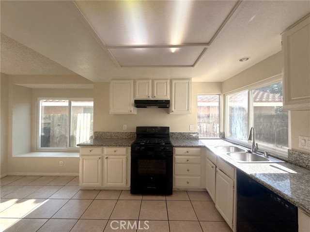 Detail Gallery Image 6 of 24 For 25077 Morning Dove Way, Moreno Valley,  CA 92551 - 4 Beds | 2/1 Baths