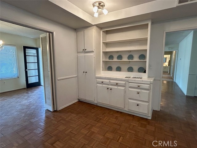 15382 Victory Boulevard, Van Nuys CA: https://media.crmls.org/medias/bf580209-218b-4b91-a142-c60287624de1.jpg