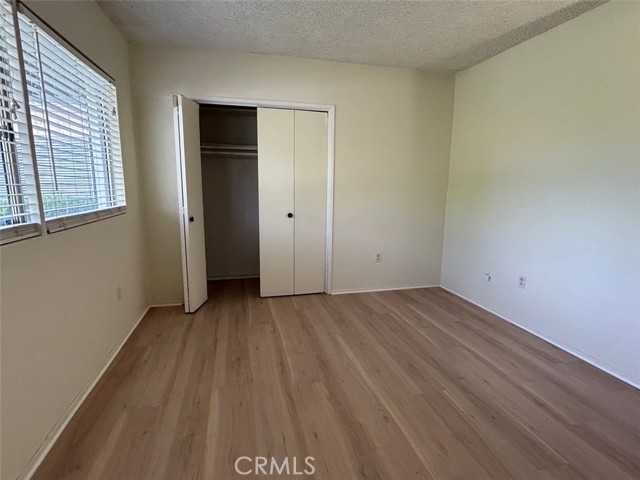 15382 Victory Boulevard, Van Nuys CA: https://media.crmls.org/medias/bf58404a-d36c-4a13-ba73-f074ecd99775.jpg