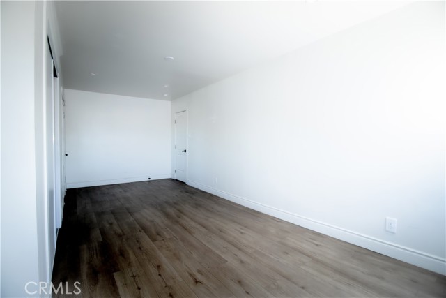 2101 Arlington Avenue, Los Angeles CA: https://media.crmls.org/medias/bf584299-58f6-48fe-bd92-bb2fc11bd51a.jpg