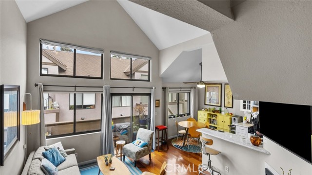 1118 East Palmer Avenue, 201 photo 2