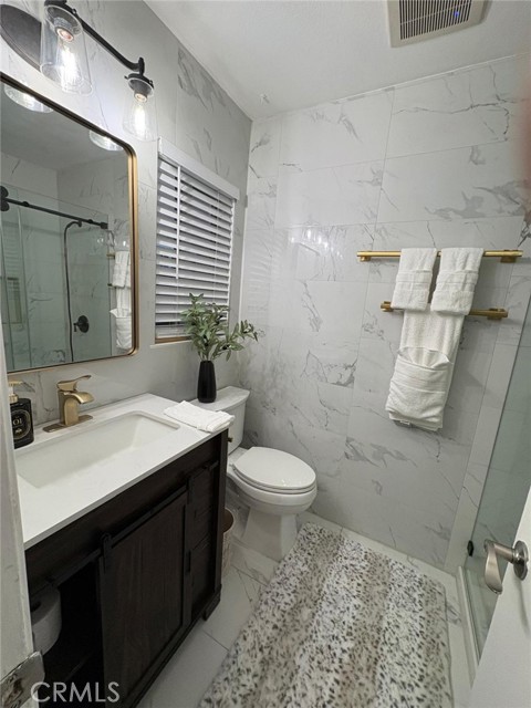 Detail Gallery Image 14 of 25 For 5410 W Davit Ave, Santa Ana,  CA 92704 - 4 Beds | 2 Baths