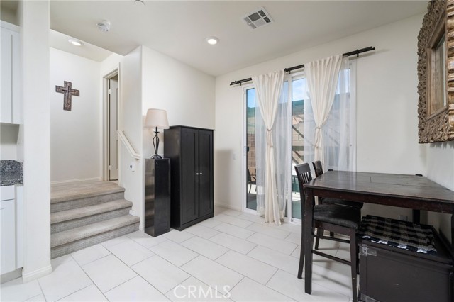 Detail Gallery Image 7 of 33 For 16620 Wyndham Ln #6,  Fontana,  CA 92336 - 3 Beds | 2/1 Baths