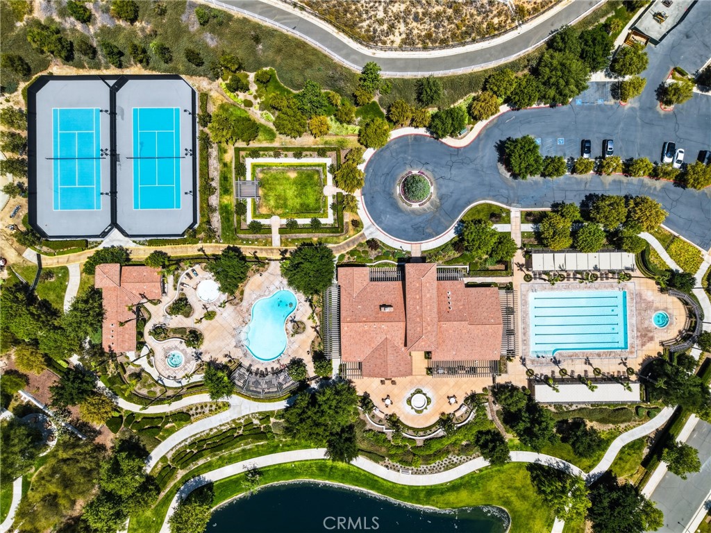 https://media.crmls.org/medias/bf590a81-4270-4e2c-aa86-469aef4ff22c.jpg?preset=X-Large