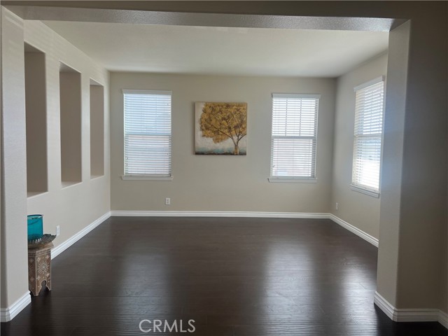 Detail Gallery Image 4 of 10 For 5021 Juneau Ct, Rancho Cucamonga,  CA 91739 - 4 Beds | 3/1 Baths