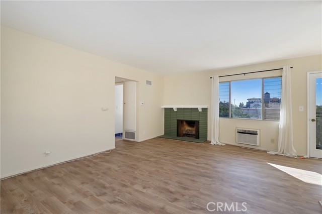 211 East California Avenue, C11 photo 4
