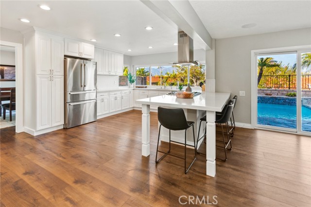 23382 Via Chiripa, Mission Viejo CA: https://media.crmls.org/medias/bf5b01ef-9d58-4c3a-bb0d-4b7e55909d30.jpg