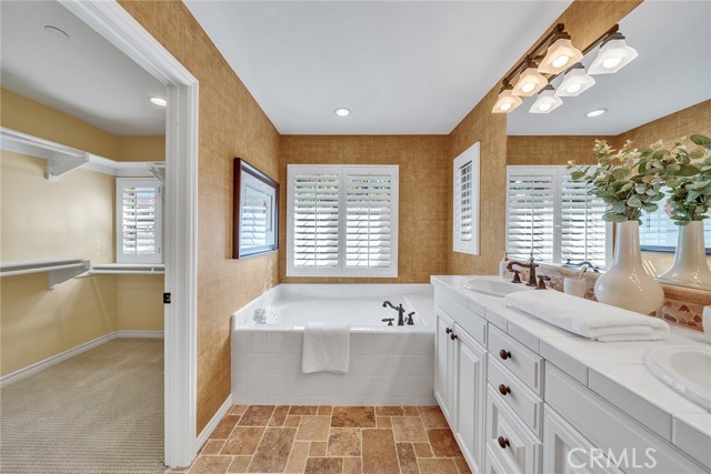 63 Splendor, Irvine CA: https://media.crmls.org/medias/bf5b26ba-a35c-45b2-a1ee-c2b3145d9efc.jpg