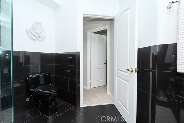 385 Park Avenue, Long Beach CA: https://media.crmls.org/medias/bf5be8f2-82d6-4dba-a4cd-d47f3feace90.jpg