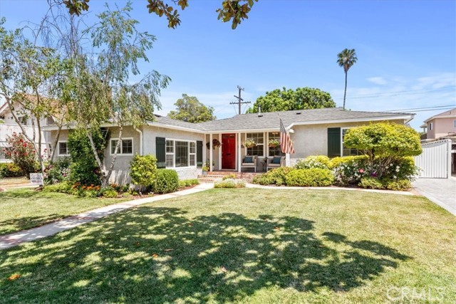 Detail Gallery Image 2 of 37 For 8212 Reading Ave, Los Angeles,  CA 90045 - 3 Beds | 1/1 Baths