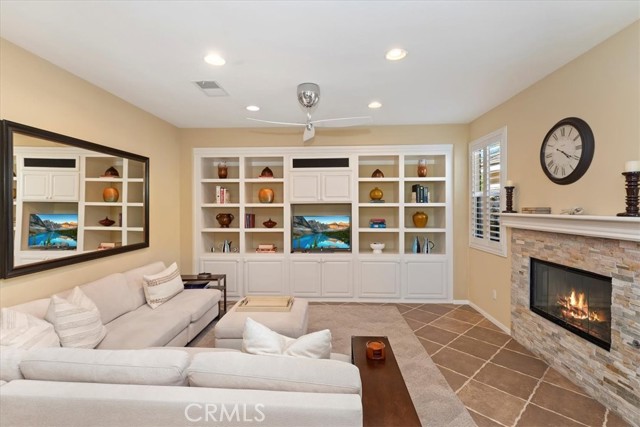 30807 Hillcrest Drive, Temecula CA: https://media.crmls.org/medias/bf5d06d5-4b4d-4906-ad17-d723818dbdc6.jpg