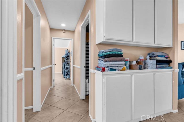 25790 Parada, Valencia CA: https://media.crmls.org/medias/bf5db75b-11f1-4773-bfdd-d77181dfac4b.jpg