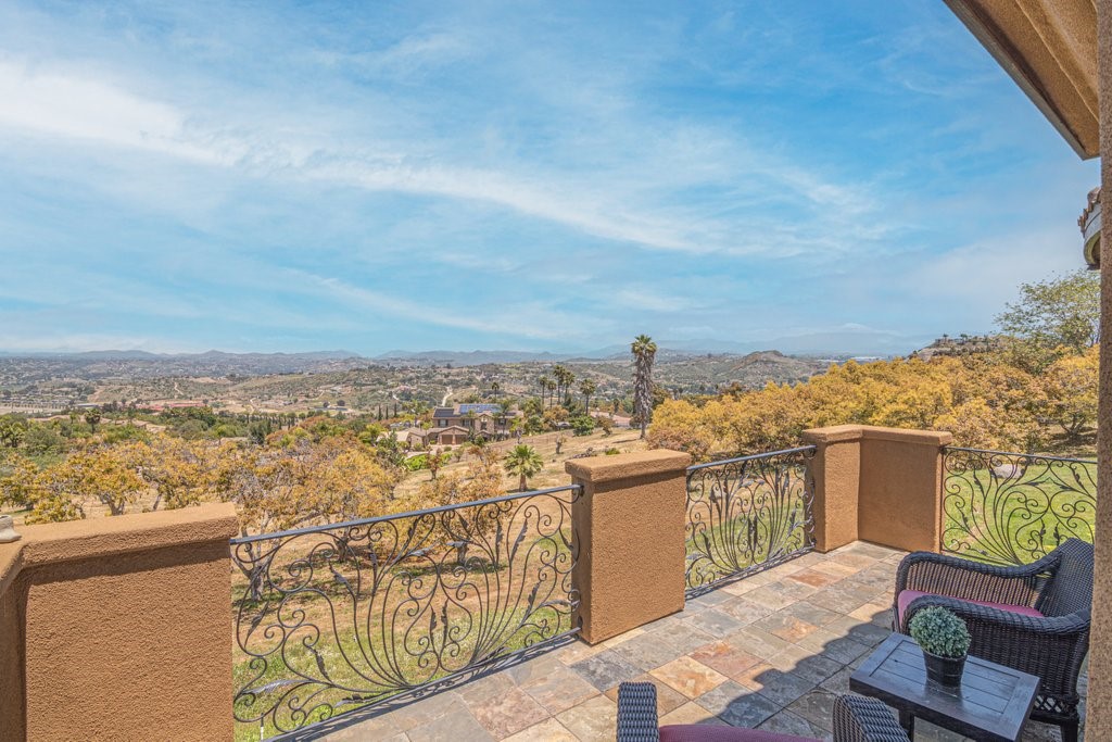Detail Gallery Image 58 of 69 For 30861 Villa Toscana, Bonsall,  CA 92003 - 5 Beds | 4/1 Baths