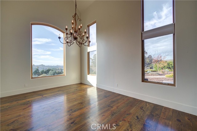 Detail Gallery Image 5 of 64 For 1685 Quiet Oaks Dr, Arroyo Grande,  CA 93420 - 5 Beds | 6 Baths