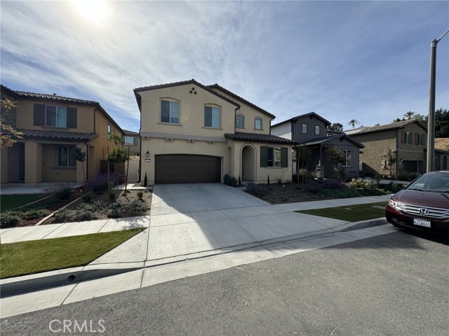 Detail Gallery Image 2 of 39 For 2243 Yuzu St, Corona,  CA 92883 - 5 Beds | 3/1 Baths