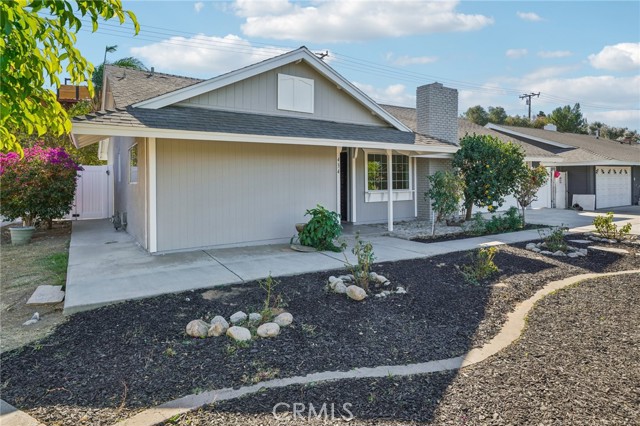 Detail Gallery Image 3 of 56 For 434 Teton Pl, Corona,  CA 92879 - 4 Beds | 2 Baths